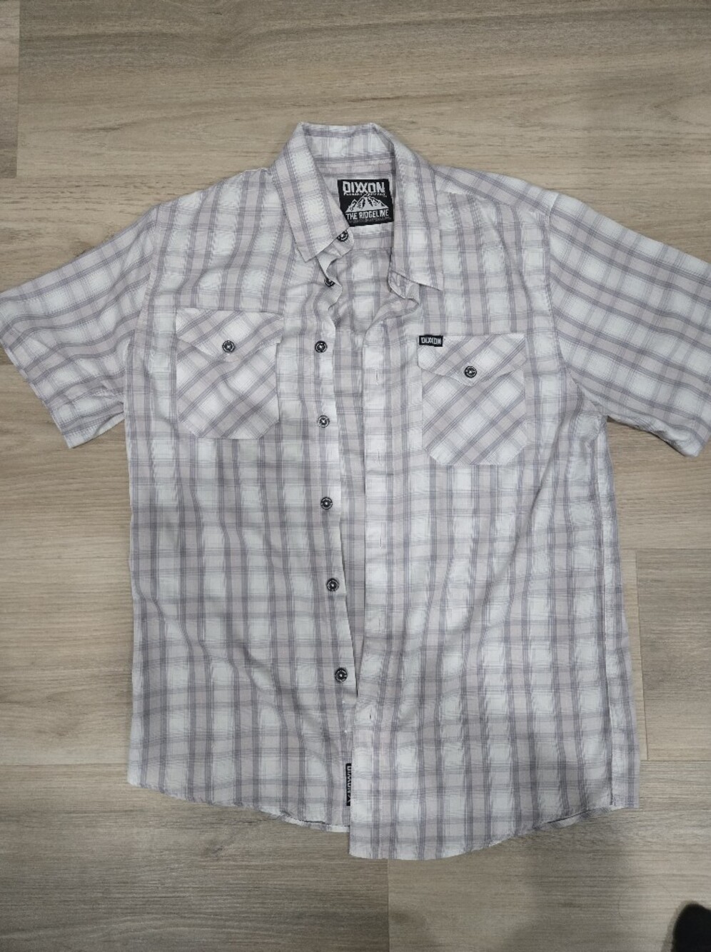 DIXXON Men’s Short Sleeve Plaid Shirt - Light Gray and White